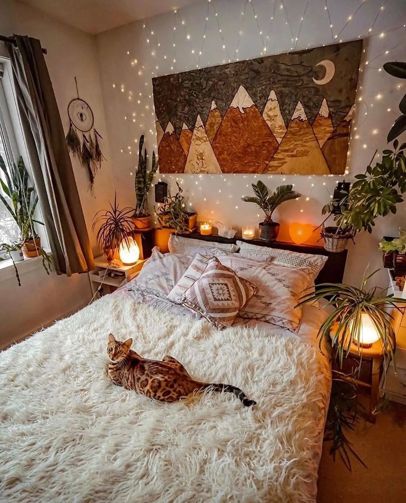 Cozy Small Bedroom Makeover Ideas: Fluffy bed with lights