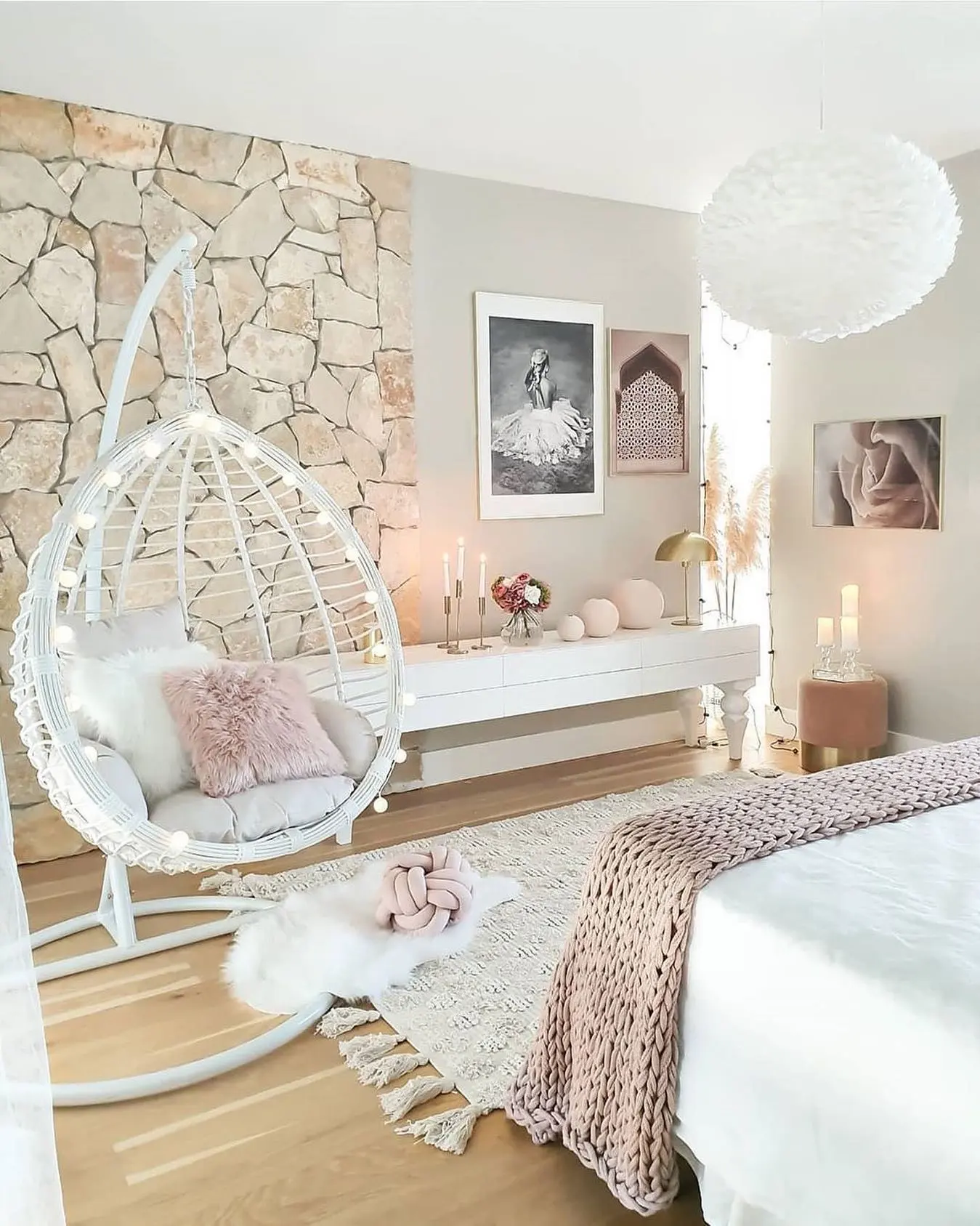 Cozy Small Bedroom Makeover Ideas: Low bed with plants