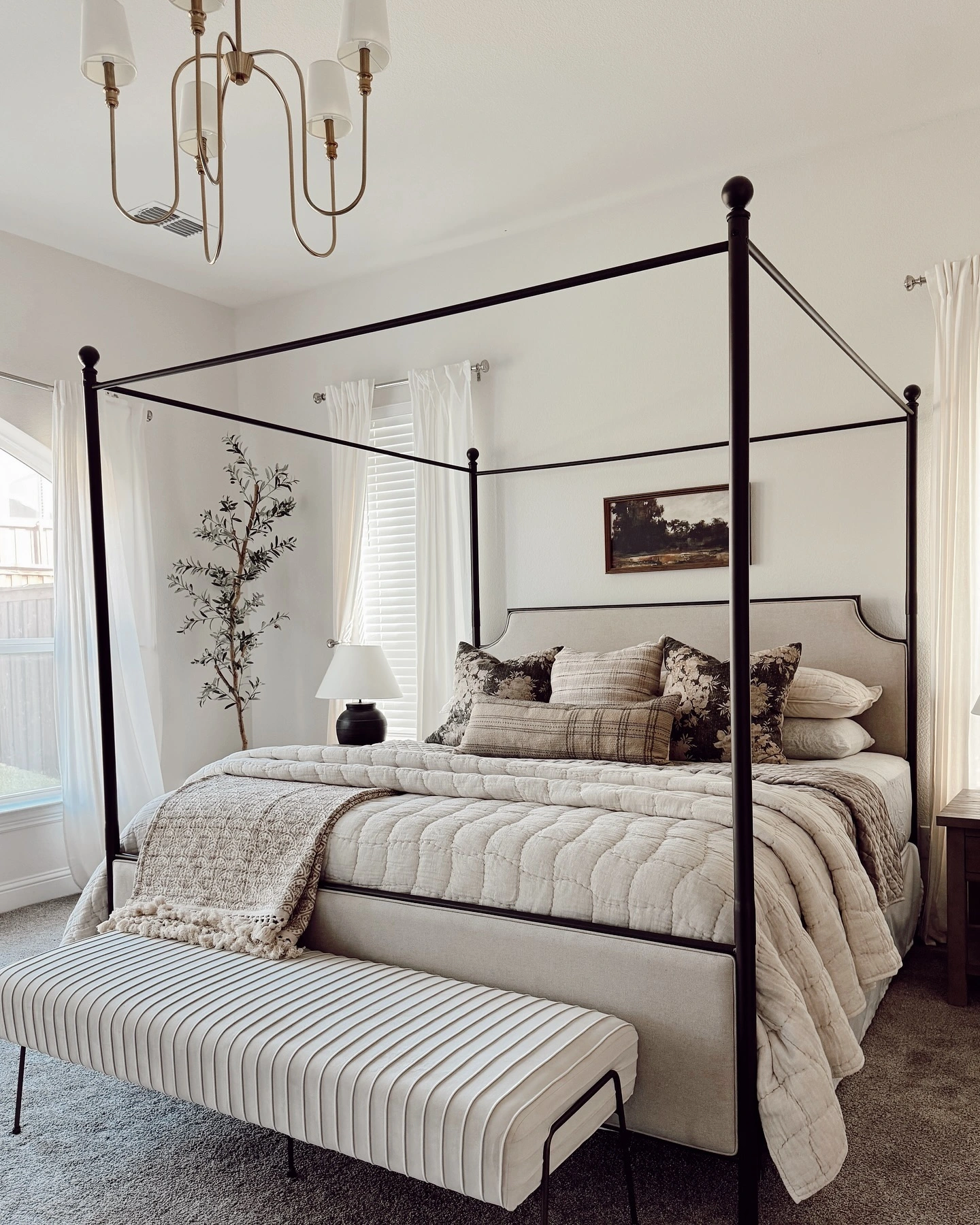 Cozy Small Bedroom Makeover Ideas: Hanging egg chair