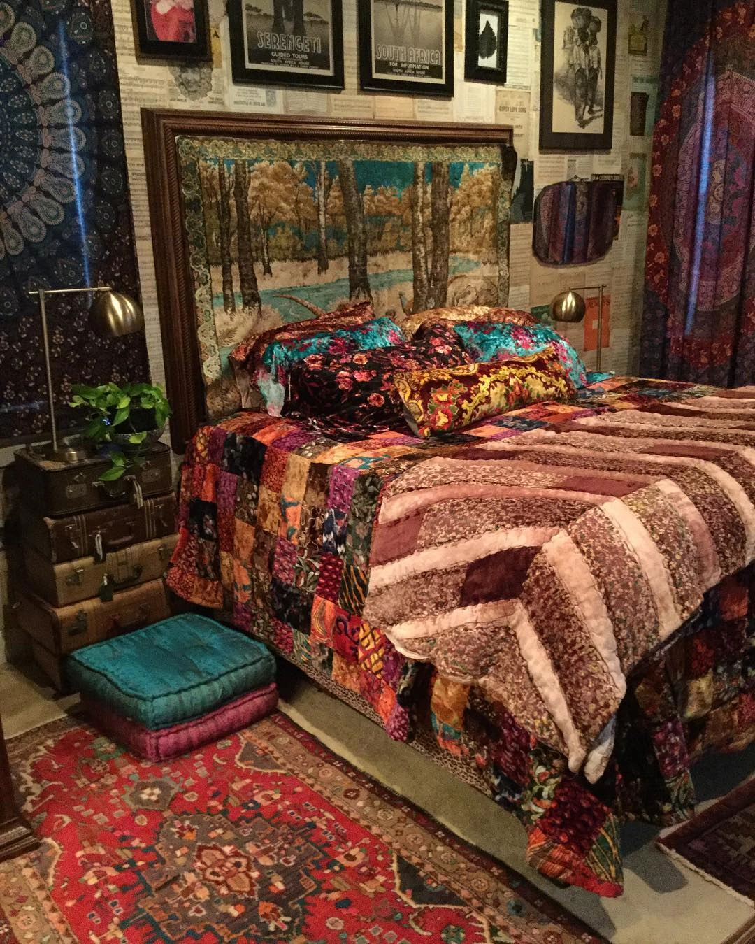 Cozy Tiny Bedroom Ideas: Bohemian patterned bed.