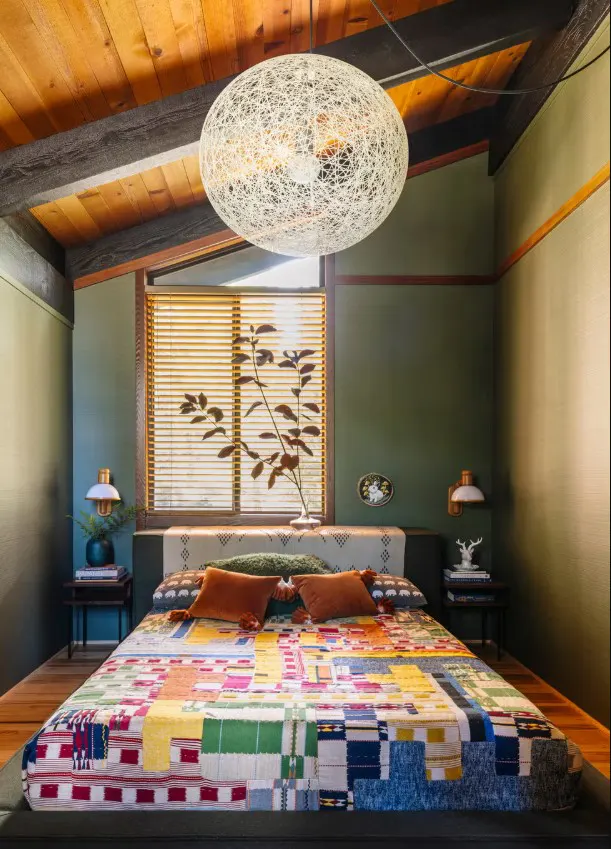 Dark green aesthetic small bedroom