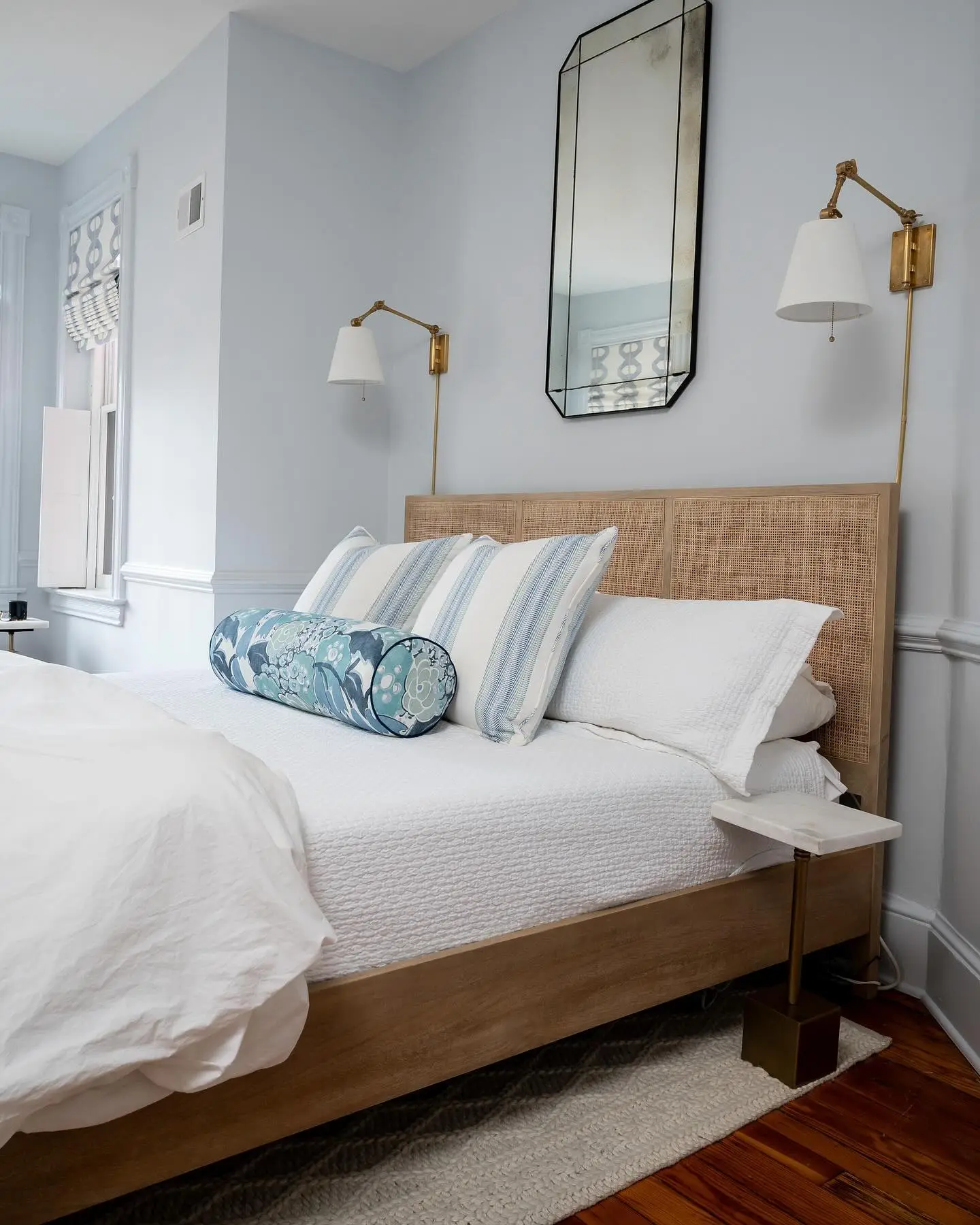 Simple Bedroom Ideas for Couples - Coastal Chic Elegance.