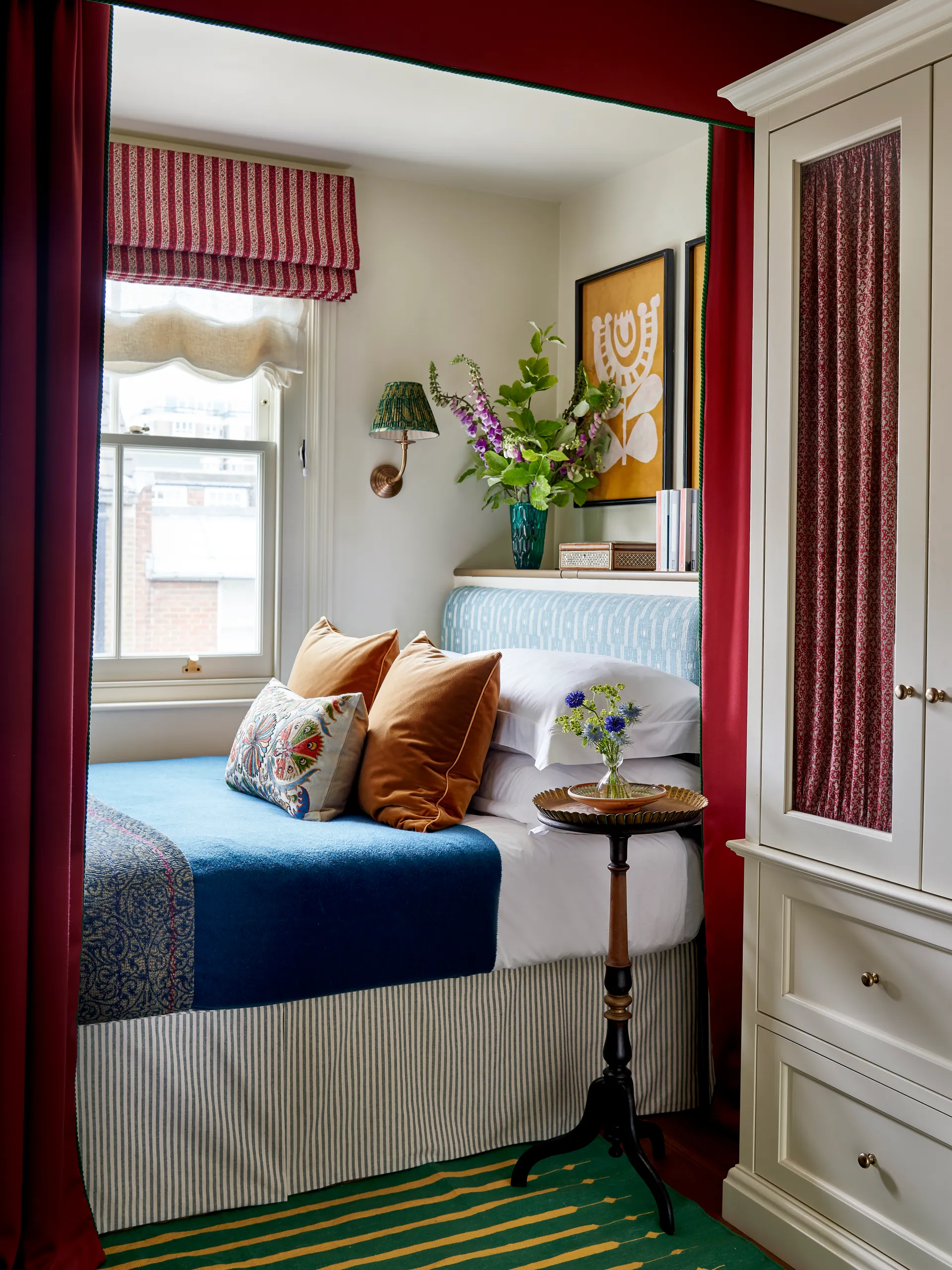 Small Room Bedroom Ideas