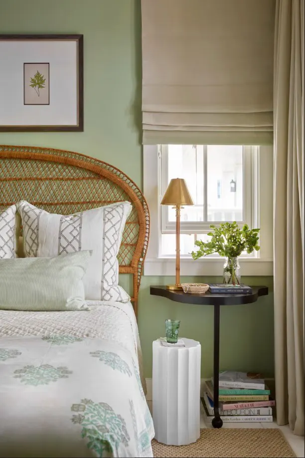 White farmhouse aesthetic small bedroom