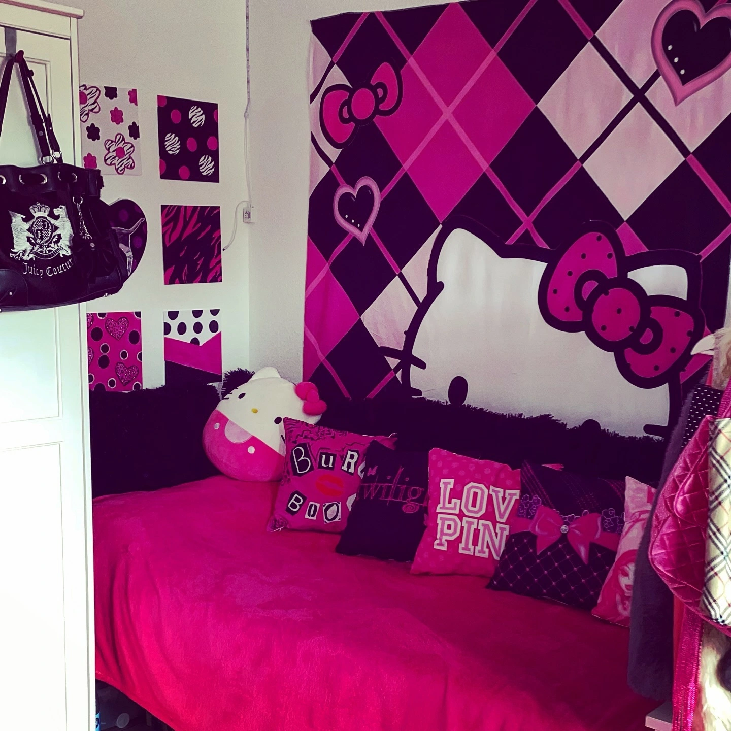 Y2K Bedroom Ideas for Teenage Girls: Pink Hello Kitty themed bed with tapestry.