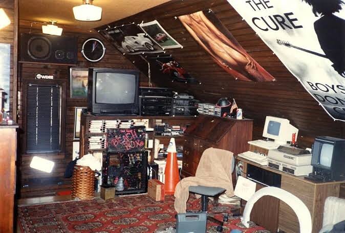 Tech and music-themed bedroom  