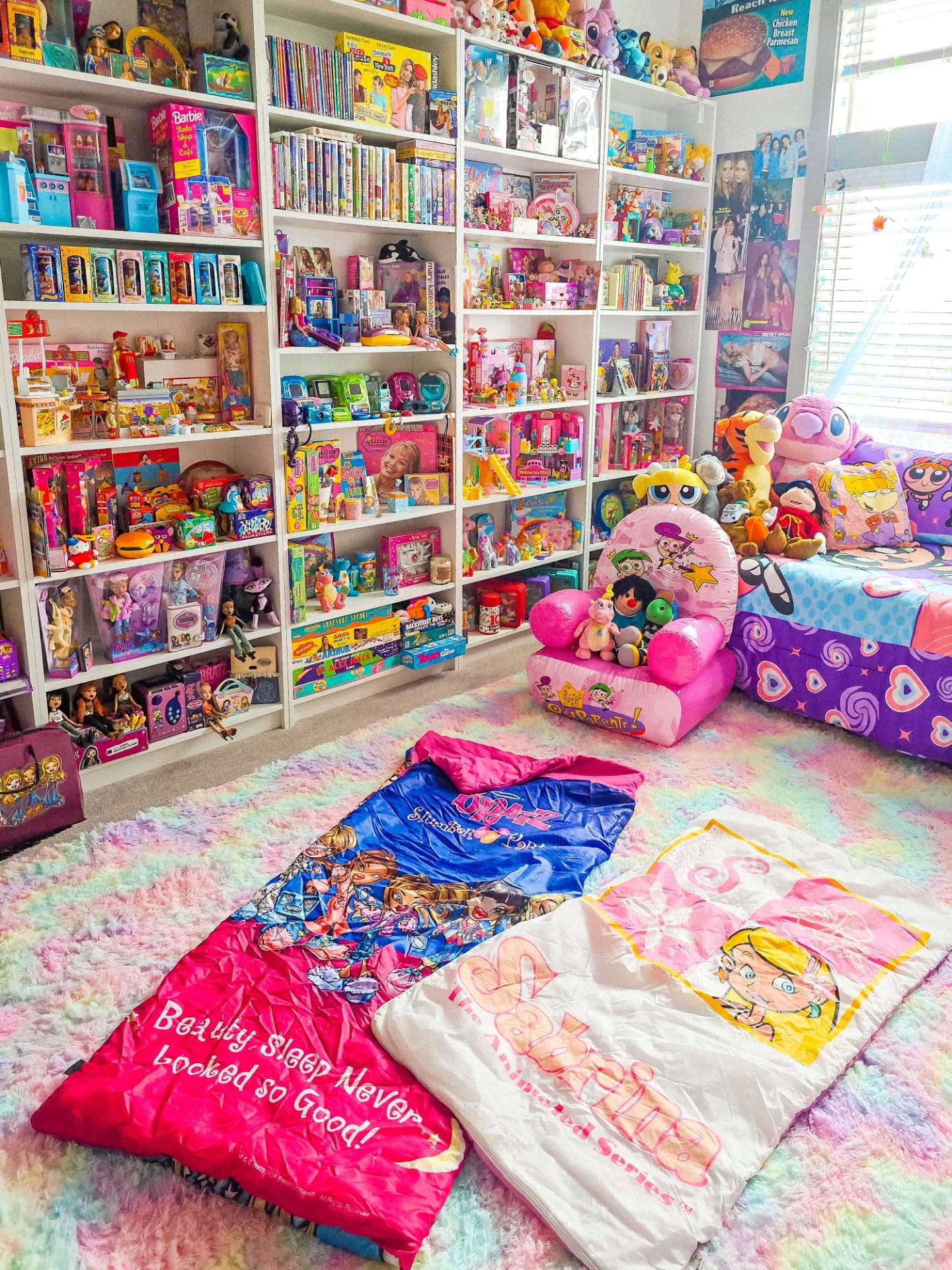 Slumber party-themed room  