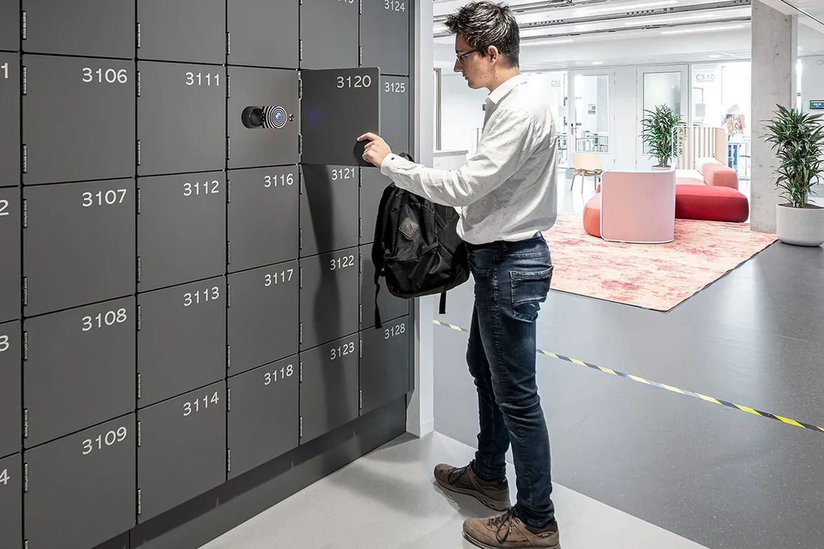 What Is a Smart Locker: Daily Use and Real-world Benefits 3 what is a smart locker