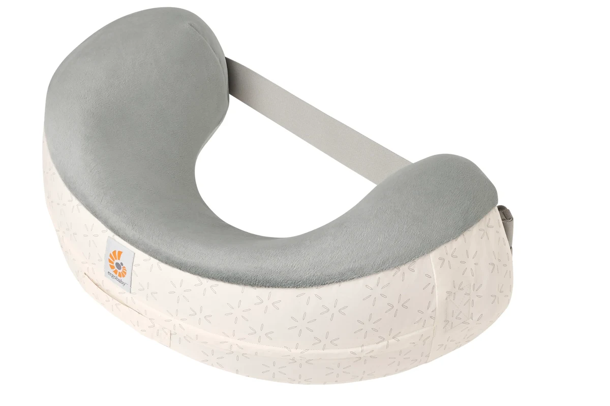 Ergobaby Nursing Pillow vs My Brest Friend: Which Is Better? 3 ergobaby nursing pillow vs my brest friend
